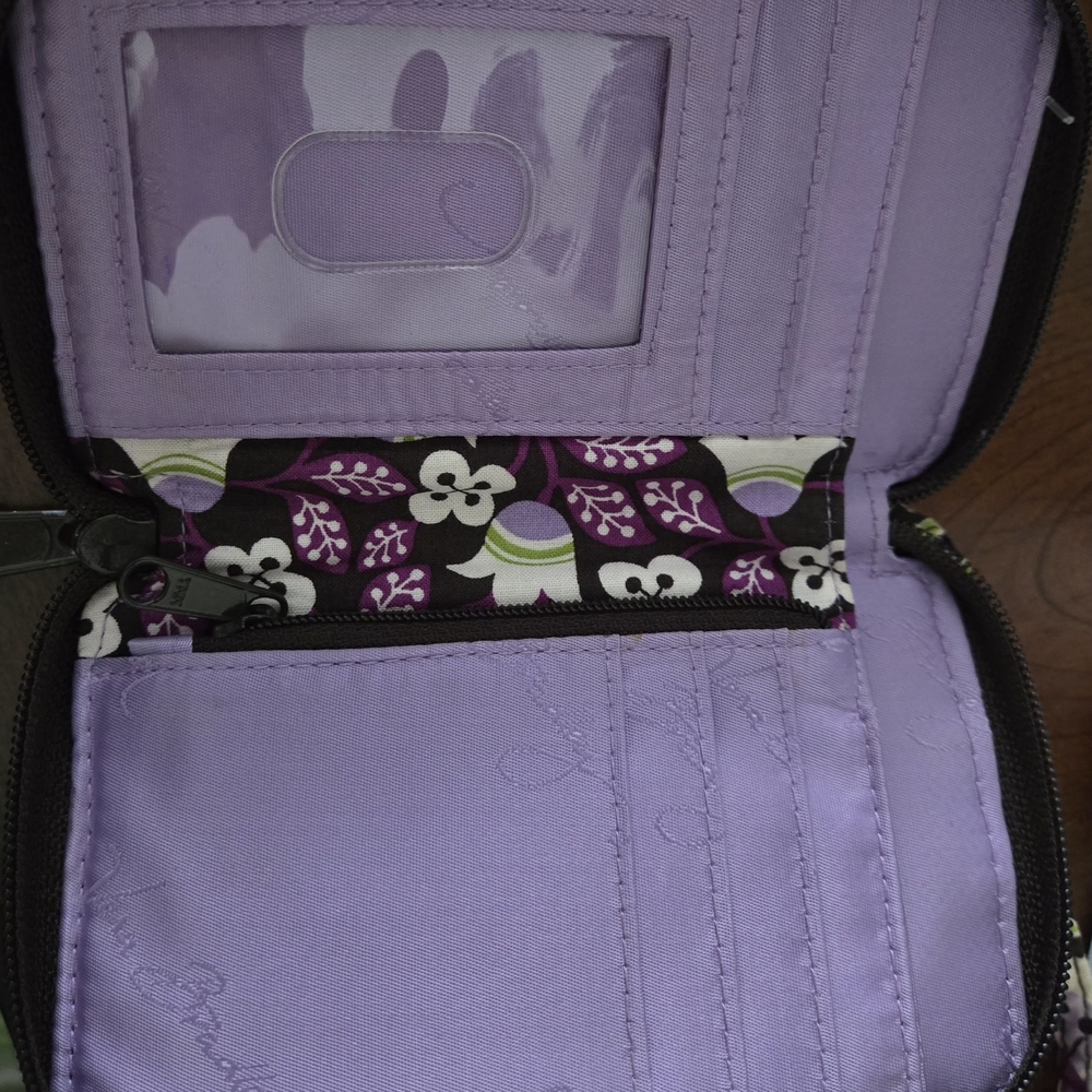 Vera Bradley 👛 Purple Punch Pattern Floral Wristlet - Picture 3 of 3